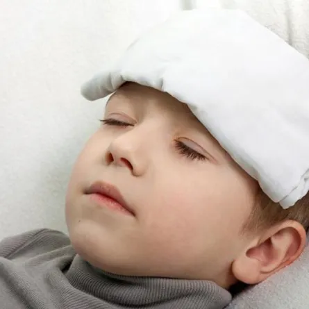 خطر الكمادات لخفض درجة حرارة الأطفال