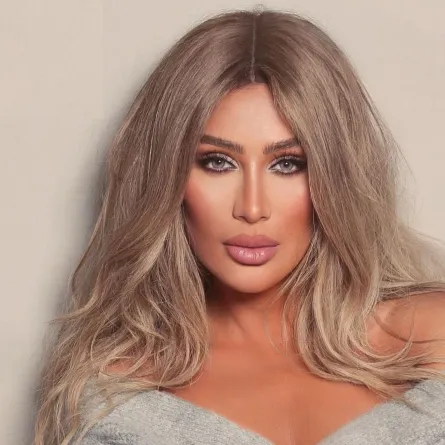 بالصور .. مايا دياب تلفت الأنظار بإطلالتها الجديدة