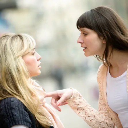 10 طرق فعالة يتعامل بها الأذكياء مع الأشخاص الوقحين