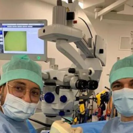 طبيب سعودي يعيد البصر لمريض فرنسي بطريقة مبتكرة