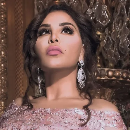 مجوهرات النجمة أحلام من أفخر الماركات العالمية