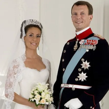 اليوم ذكرى زواج الأمير "يواكيم" من الدنمارك وزوجته "ماري كافالييه"