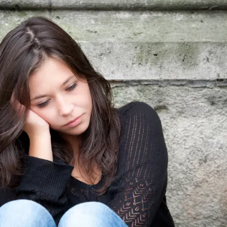 ماذا يُغضب الفتاة المراهقة؟