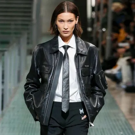 أجمل إطلالات بيلا حديد الكاجوال