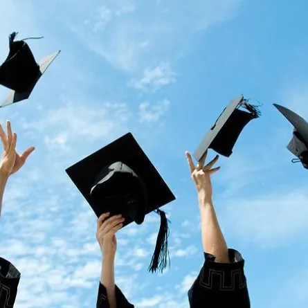 معرفة دبي تسمح بتنظيم حفلات التخرج لطلاب الثانوية العامة بضوابط صارمة