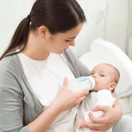 مدة وكمية الحليب في رضعات الطفل