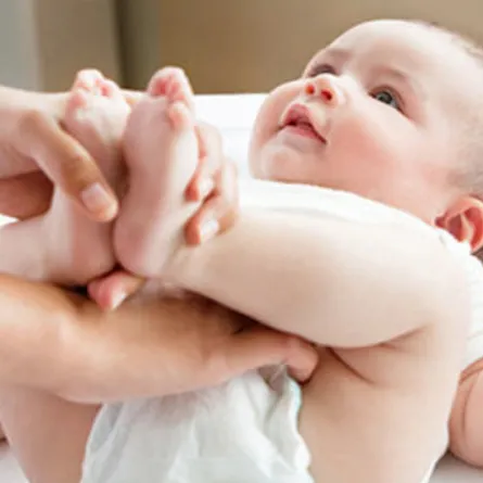 الأسباب المحتملة لبكاء الطفل عند النوم