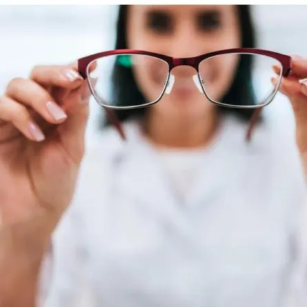 دراسة استرالية حديثة تربط بين قصر النظر وسوء نوعية النوم