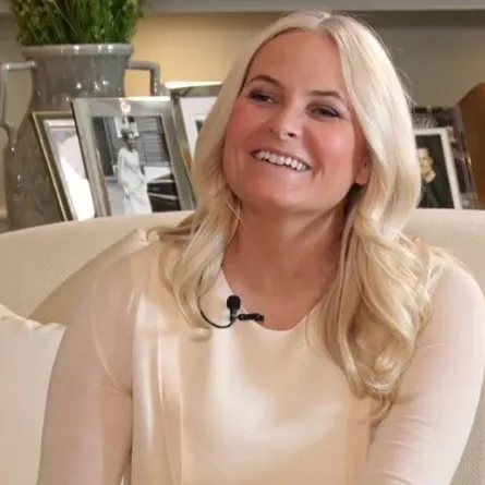 ولية عهد النرويج «ميت ماريت» تفتتح مركز حقوق ليلهامر خلال مهرجان الأدب النرويجي