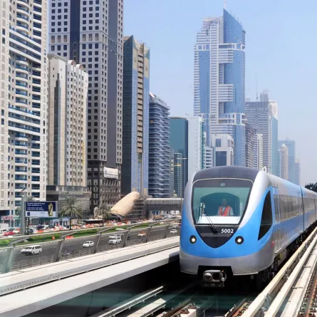 انطلاق مترو دبي في أولى رحلاته إلى محطة إكسبو 2020 بدءً من اليوم