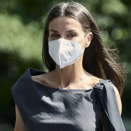 الملكة ليتيتزيا تحضر اجتماعاً مع أعضاء إدارة الشؤون الداخلية بمدريد