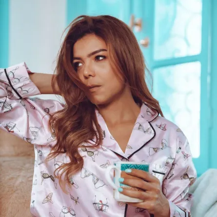 ناهد السباعي إلى المستشفى باشتباه انفجار الزائدة والمرارة وخطأ طبي عرّضها للخطر