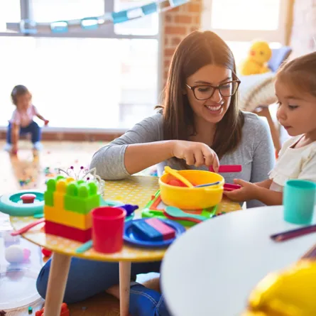 8 نصائح عند اختيار حضانة لطفلك الصغير