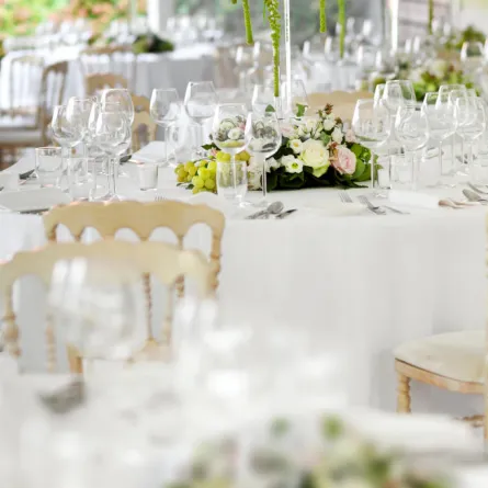 تنسيق طاولات "البوفيه" في الأعراس