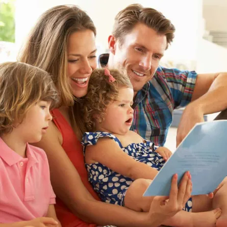 العوامل المؤثرة في تربية الطفل