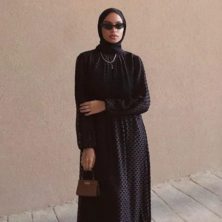 موديلات فساتين محجبات باللون الأسود موضة 2021