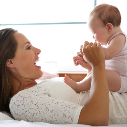 أضرار هز الطفل الرضيع 