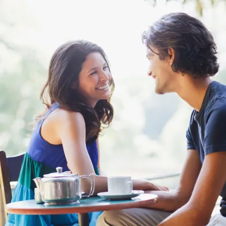 طرق التعامل مع الخجل في جلسة التعارف