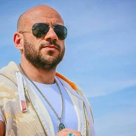 أحمد مكي يَتَكَفّل بعلاج فاطمة كشري على نَفَقَته الخاصة بعد استغاثتها الصِحّية