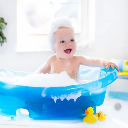 أفضل وقت لاستحمام الرضيع