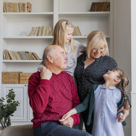 اليوم العالمي للتوعية بشأن إساءة معاملة المسنين  كيفية تعليم الأطفال احترام كبار السن