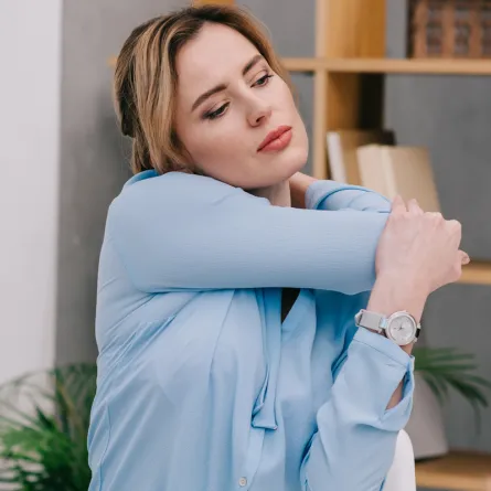 تمارين الكتف في البيت للنساء