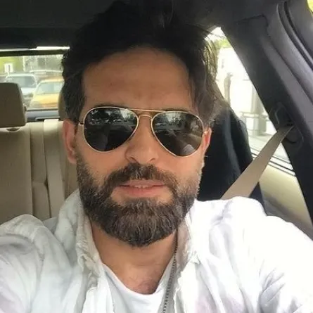 محمود نصر يتحدث اللهجة المصرية مع ياسمين رئيس