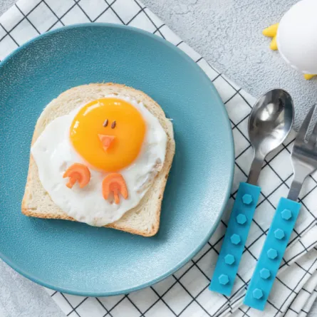 فوائد وأضرار البيض يومياً للأطفال
