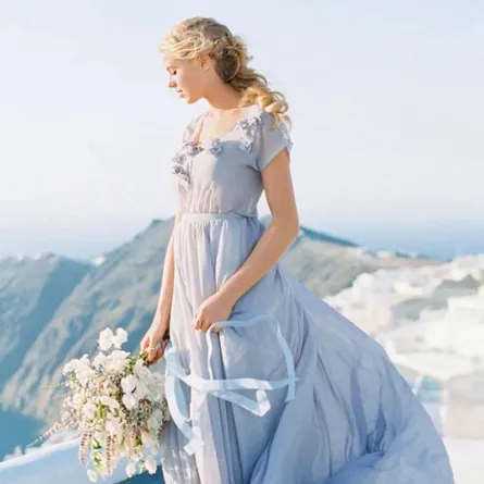 فساتين زفاف بألوان الباستيل