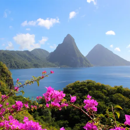 سانت لوسيا وجهة عشاق الموسيقى والعرسان 