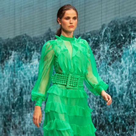 كيف نرتدي اللون الأخضر هذا الصيف؟