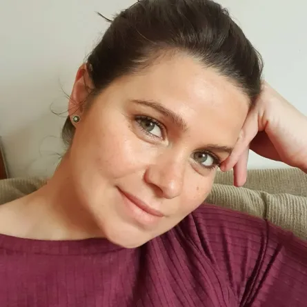 يسرا اللوزي تتدرب على كمال الأجسام وتلعب حديد من أجل "ليلة العيد"