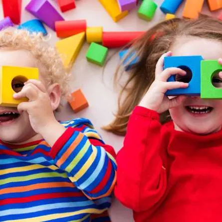 أبوظبي تعتمد تحديث إجراءات تشغيل الحضانات