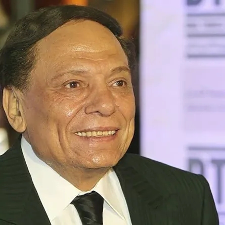 حقيقة صورة عادل إمام بلحية بيضاء طويلة عبر تويتر