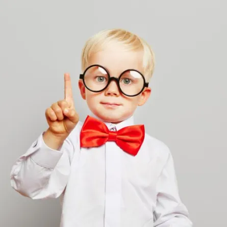 ابني يتصرف بغرور ونرجسية.. ماذا أفعل معه؟