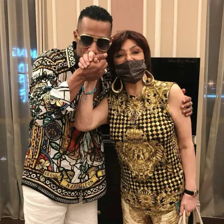 نبيلة عبيد تحتفل ب "الإقامة الذهبية" وترد المجاملة لمحمد رمضان