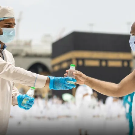 توزيع 15 مليون عبوة ماء زمزم في المسجد الحرام