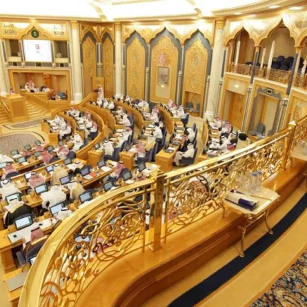 مجلس الشورى يطالب الحج والعمرة بالاستمرار في تطوير تطبيق "اعتمرنا"