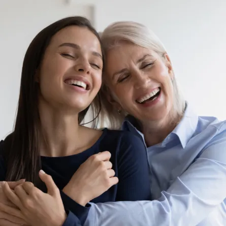 أسباب تدفعك لتحبي حماتك