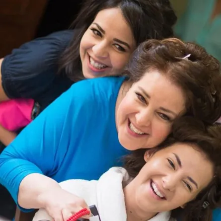 إيمي سمير غانم تثير قلق جمهورها: أمي تعبانة ادعو لها كثير