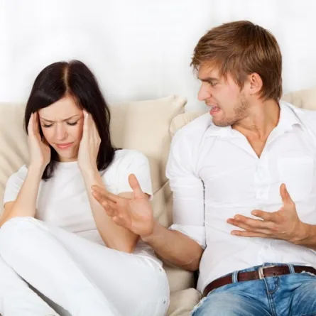 صفات الرجل المتسلط في العلاقة الزوجية 