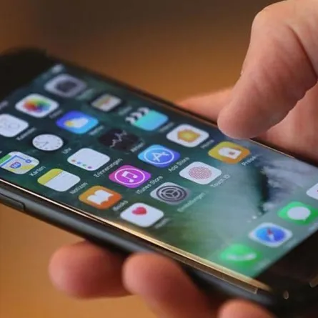 باحثون يطورون طريقة جديدة للكشف عن كورونا باستخدام مسحة الهاتف الذكي