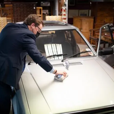 بيع سيارة قديمة من طراز "فورد إيسكورت" تعود للأميرة ديانا بمزاد بريطاني