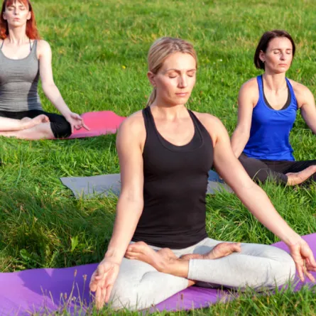 أنواع الرياضة المناسبة للنساء بعد سن الأربعين