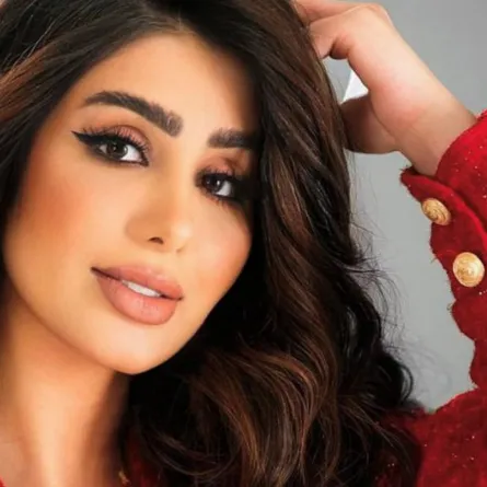 هنادي الكندري ولجين عمران في إطلالة كورولا من فيلم ديزني الجديد