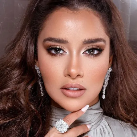 كيف تنسق بلقيس فتحي مجوهراتها