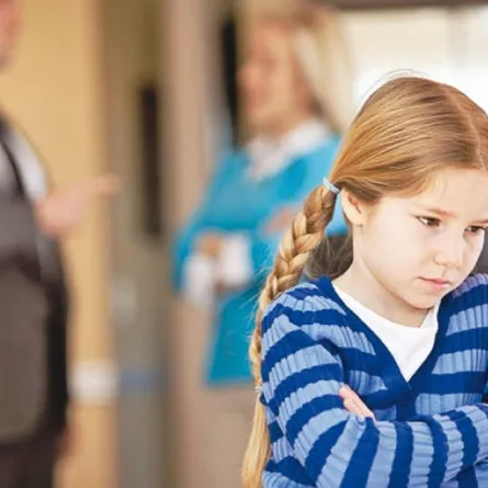 هل يشعر طفلك بالنقص؟ الأسباب وطرق العلاج