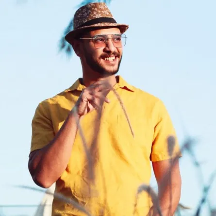 إطلالات مُنعشة من وحي النجوم الشباب