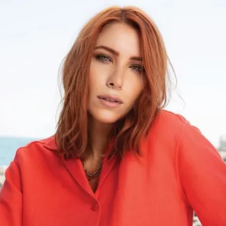 دانييلا رحمة في إطلالة جذابة بالزي العربي في الإمارات