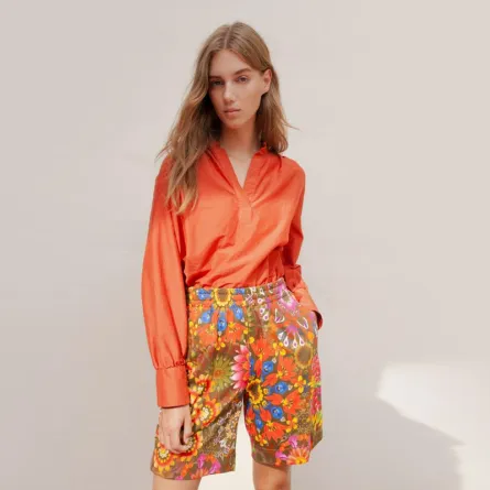 موديلات وطرق تنسيق البرتقالي والفوشيا